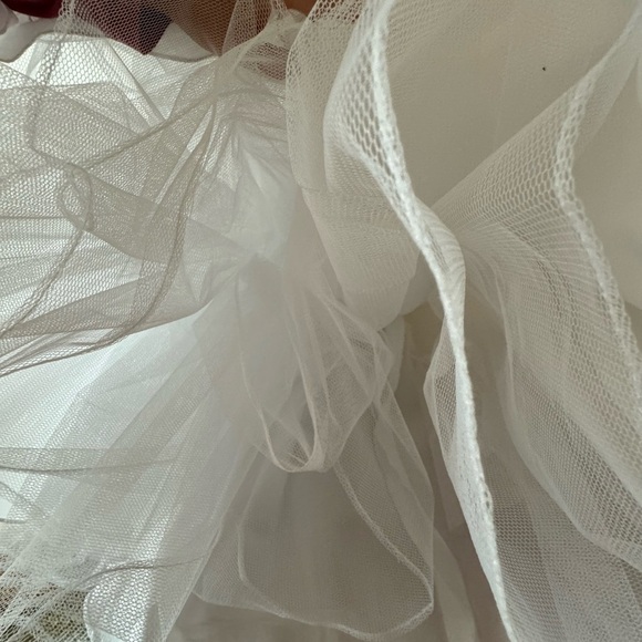 NWOT ROMANTIC BRIDALS white lace bead bodice tulle skirt wedding dress (US 8) - Picture 11 of 12